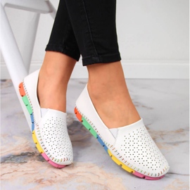 Sapatos femininos confortáveis ​​em couro Artiker branco 1