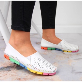 Sapatos femininos confortáveis ​​em couro Artiker branco 2