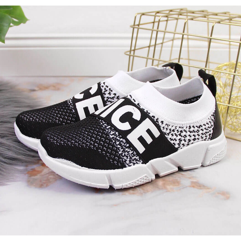 Calçado esportivo infantil McKeylor preto branco 2