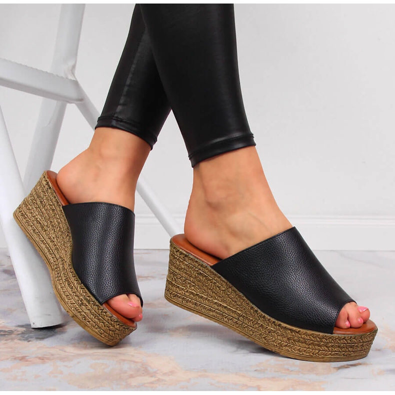 Chinelos de cunha pretos de mulher Vinceza 1