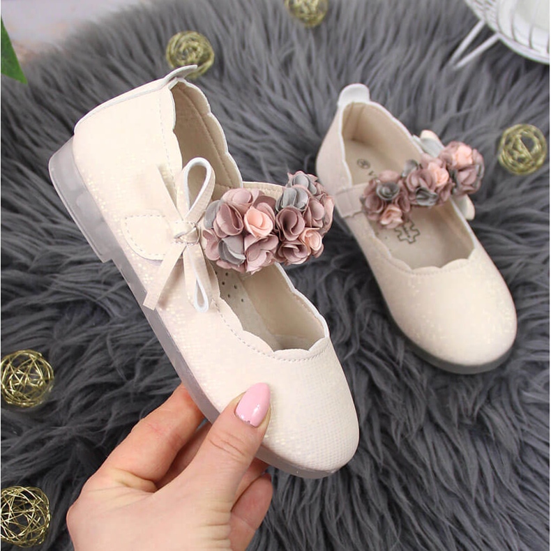Bailarinas de menina com velcro com flores Vinceza bege 1