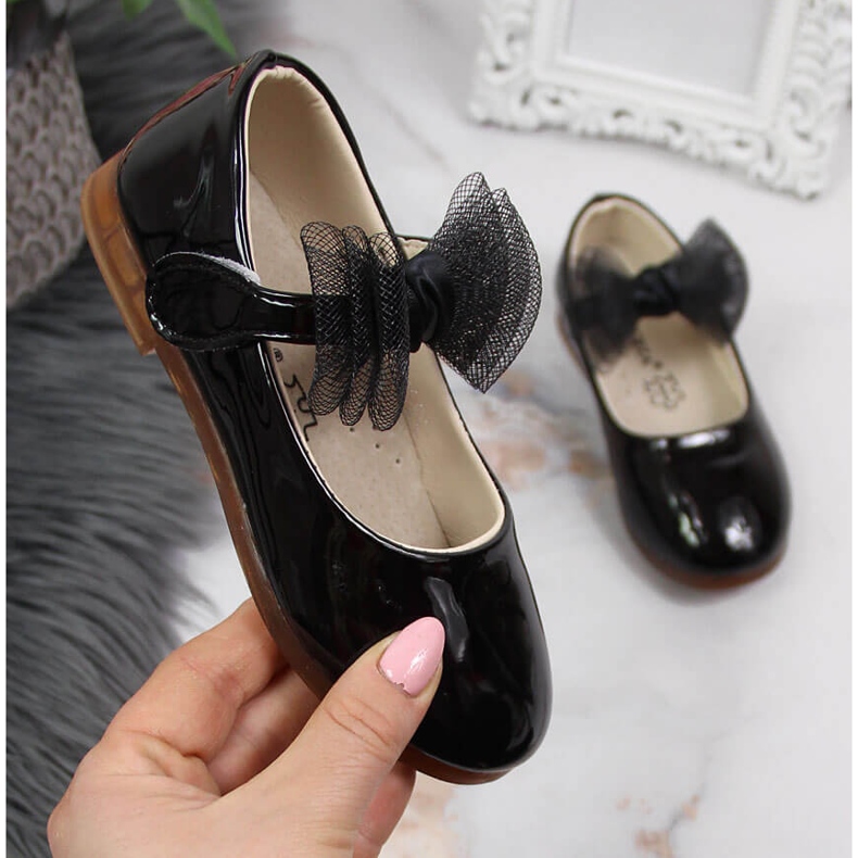 Bailarinas para menina com velcro e laço, preto Vinceza 1