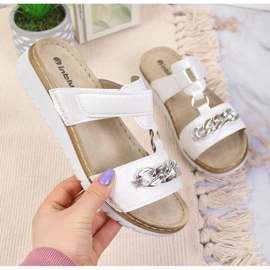 Chinelos de mulher Inblu Velcro brancos com corrente 1 Chinelos de mulher Inblu Velcro brancos com corrente 1
