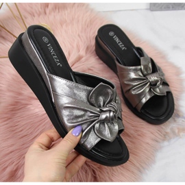 Chinelos de cunha prateados de mulher Vinceza 1