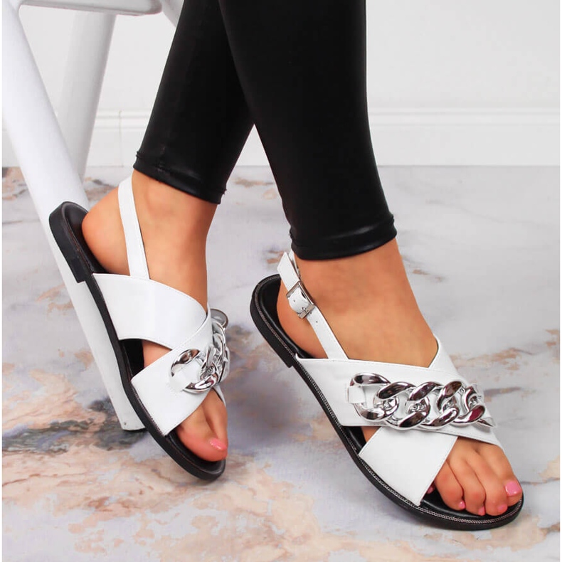 Sandálias femininas com corrente branca Vinceza branco 1