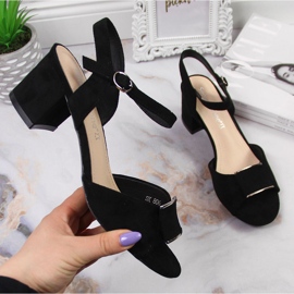 Sandália preta Sergio Leone no poste preto 1