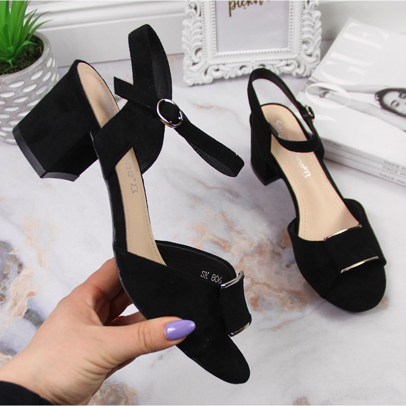 Sandália preta Sergio Leone no poste preto 1