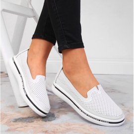 Sapatos de mulher de couro vazado branco Filippo 1