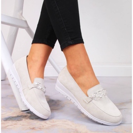 Mocassim feminino de couro com corrente Artiker creme bege 1