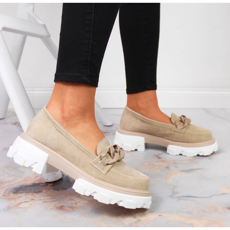 Sapatos femininos de couro com correntes bege Filippo 2