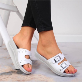 Chinelos higiênicos Inblu brancos de mulher 1