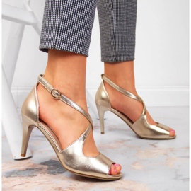 Sandálias femininas de salto alto dourado Sergio Leone 2