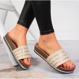 S.Barski Chinelos femininos bege em uma plataforma por S. Bararski 1