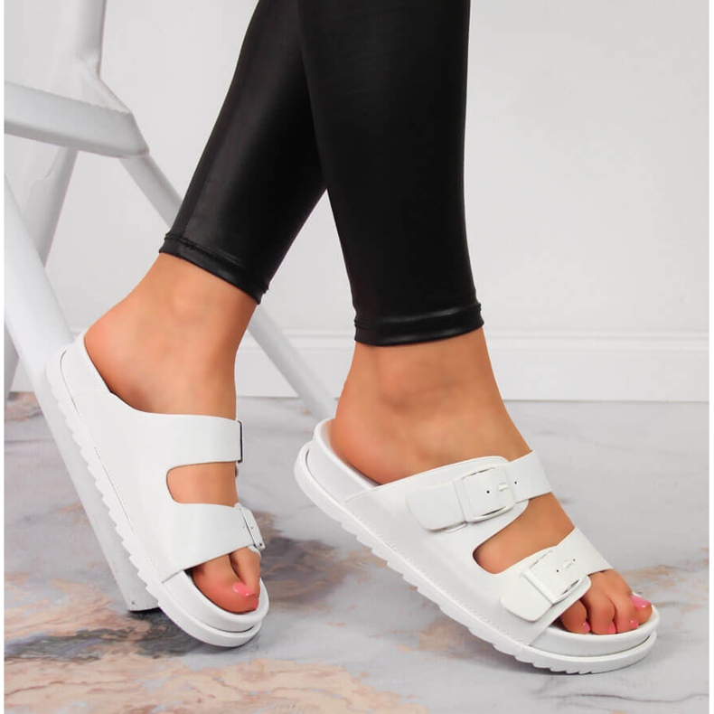 S.Barski Chinelos de borracha de mulher com fivelas brancas S. Barski branco 1