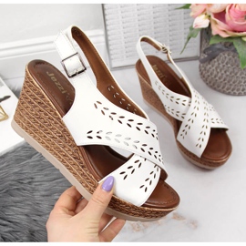 Sandálias brancas de cunha de mulher Jezzi branco 1