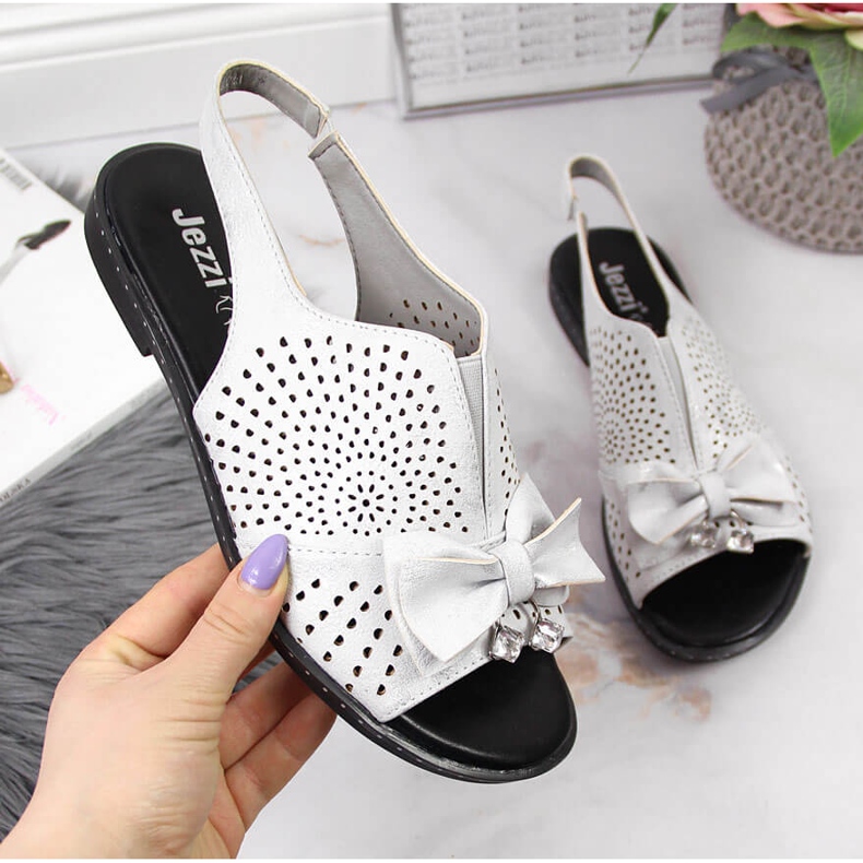 Sandálias femininas com laço prateado Jezzi prata 1