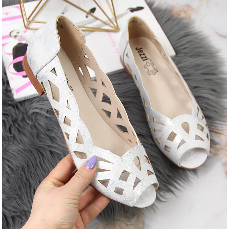 Sapatos de bailarina de mulher prateada Jezzi prata 1 Sapatos de bailarina de mulher prateada Jezzi prata 1