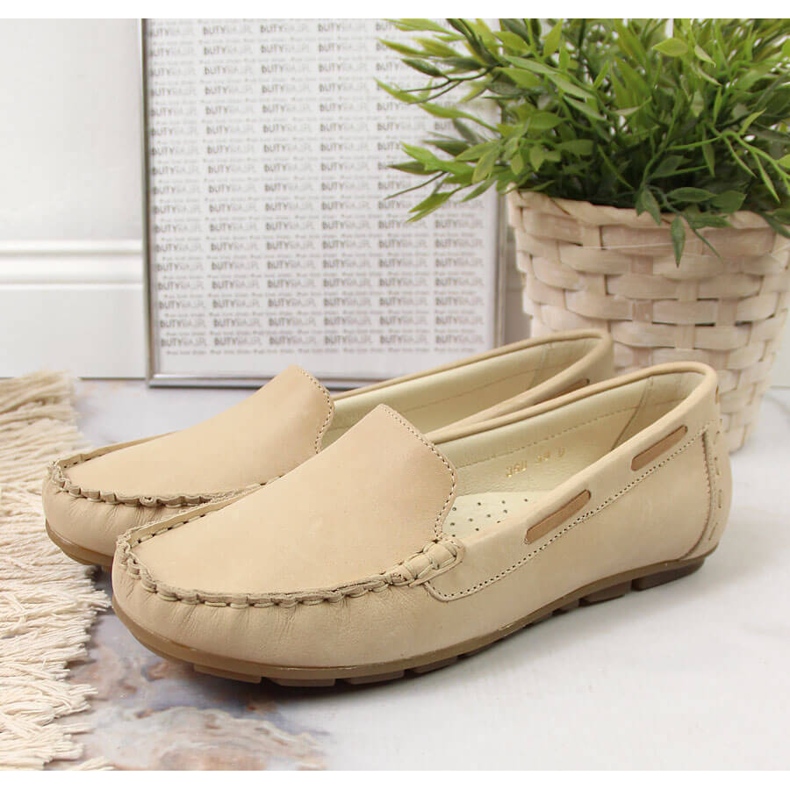 Mocassim feminino de couro bege claro Helios 398 2
