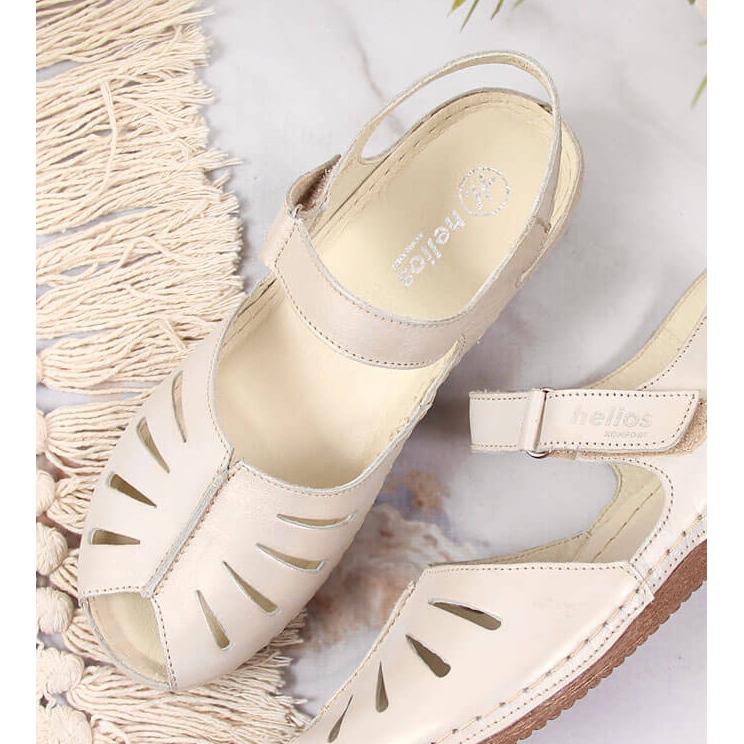 Sandálias femininas de couro com cunha dourada Helios 4009 dourado 2