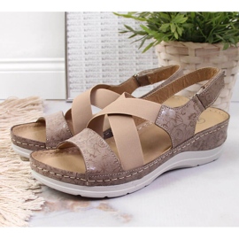 Sandálias femininas de couro com elásticos confortáveis ​​Helios 100 bege 2