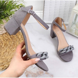 Sandálias femininas cinza Filippo em um poste com uma corrente 1 Sandálias femininas cinza Filippo em um poste com uma corrente 1