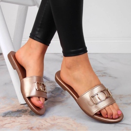 Chinelos femininos com decoração Jezzi dourada dourado 1