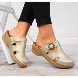 Chinelos de cunha dourados em couro Łukbut 666 1