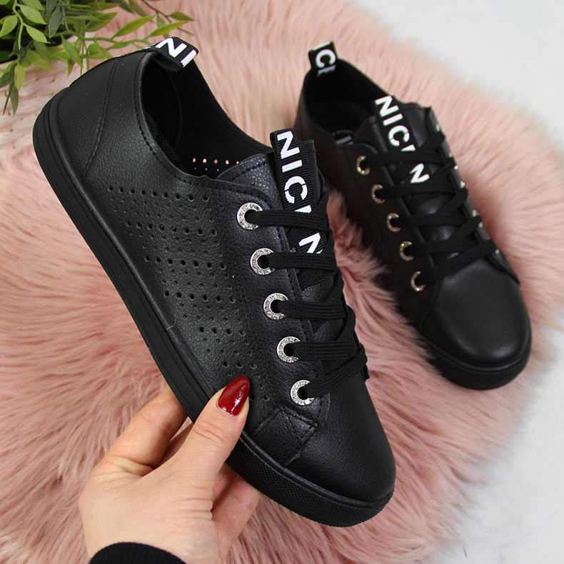 Tênis feminino com couro ecológico preto Filippo 1