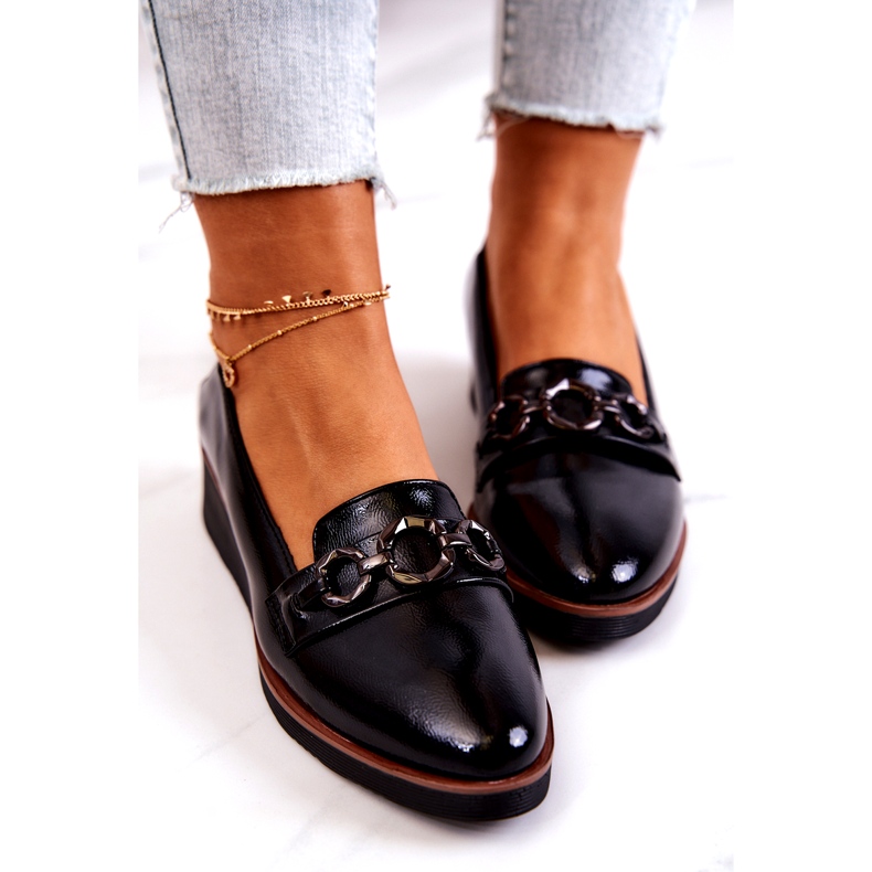 Vinceza Sapatos de cunha de couro envernizado preto Melodies 4