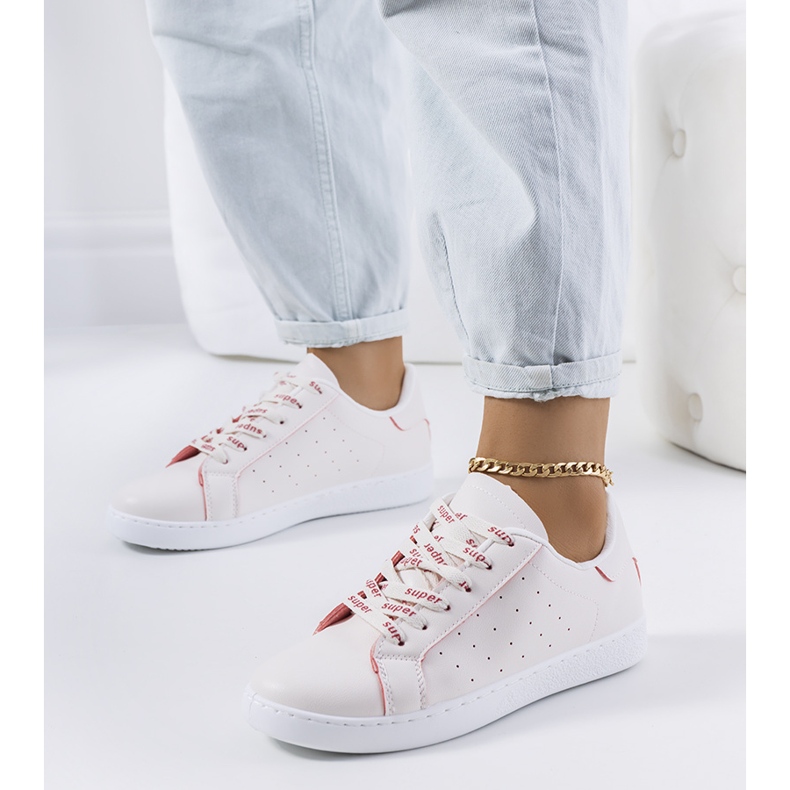 Tênis esportivo vermelho e branco Koho 1