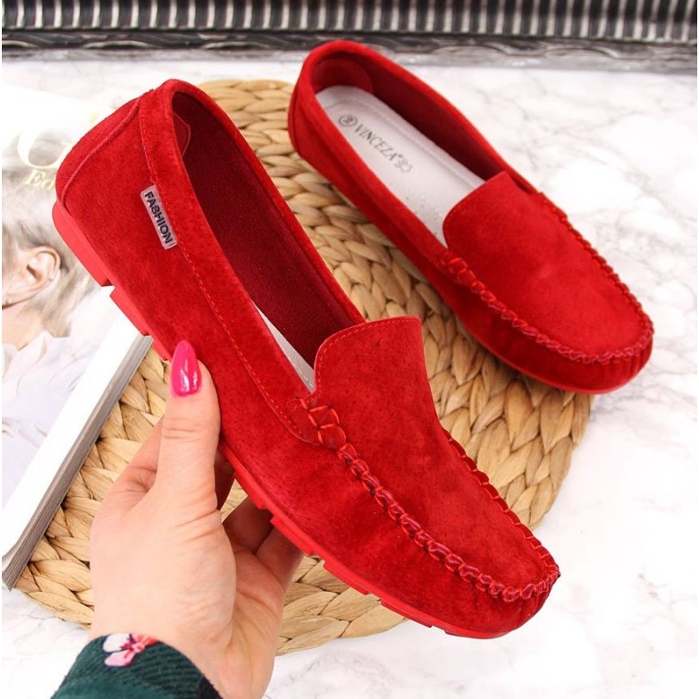 Mocassins de couro vermelho em Vinceza 1