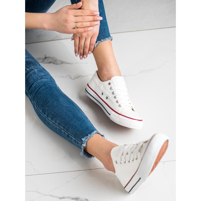 TRENDI Tênis branco 1