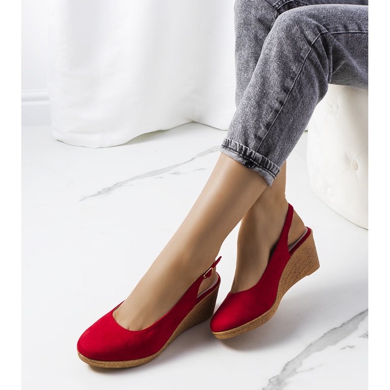 Alpargatas vermelhas na cunha Ribeiro vermelho 1 Alpargatas vermelhas na cunha Ribeiro vermelho 1