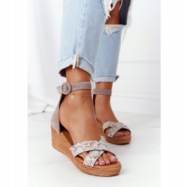 Sandálias de cunha de camurça Maciejka 04565-04 Bege-Ouro 1