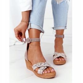 Sandálias de cunha de camurça Maciejka 04565-04 Bege-Ouro 3