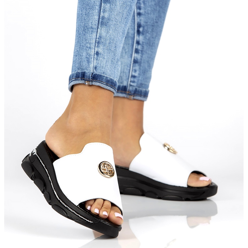 Chinelos de couro Filippo DK3872 / 22 Wh branco 6