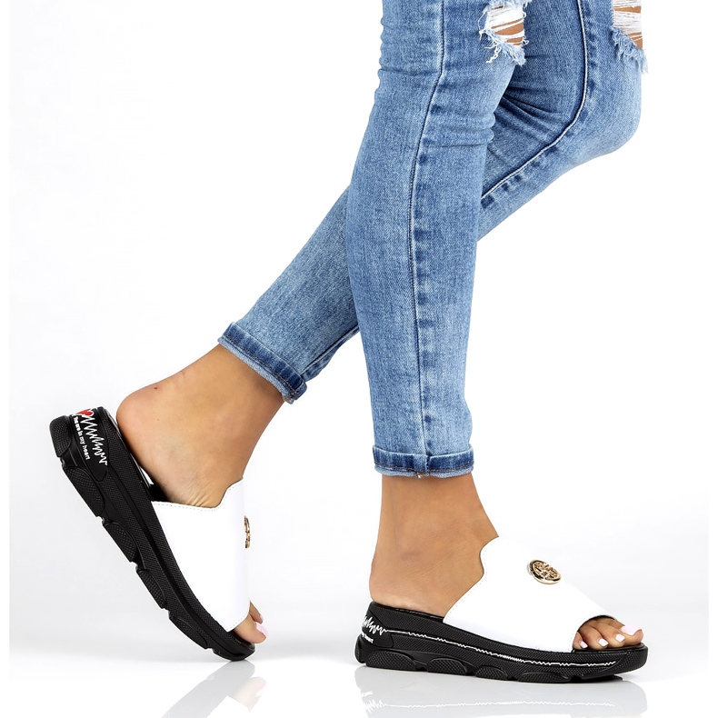 Chinelos de couro Filippo DK3872 / 22 Wh branco 7