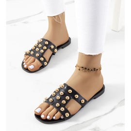 Chinelos pretos com tachas decorativas Amparo 1 Chinelos pretos com tachas decorativas Amparo 1