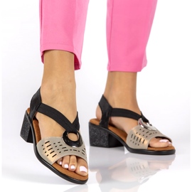 Filippo DS2308/22 Bk Go sandálias de couro com aberturas, preto e dourado 1