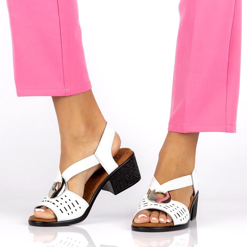 Sandálias de couro aberto com Filippo DS2308/22 Decoração branca branco 6