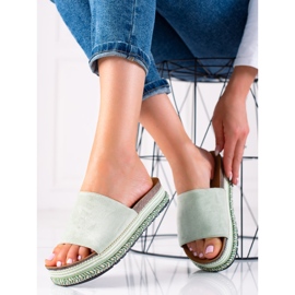 Bestelle Chinelos verdes na plataforma 2