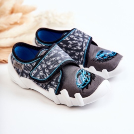 BEFADO S.A. Chinelos Befado Velcro Car 273X339 Cinza-Azul 2