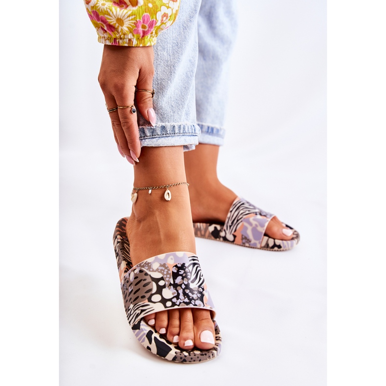 Chinelos de borracha perfumados ZAXY JJ285098 preto e bege 2