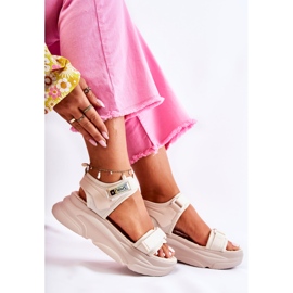 PE1 Sandálias femininas na plataforma Bege Terrina 2