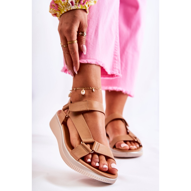 PE1 Sandálias Femininas com Velcro Camel Clarisse castanho 1