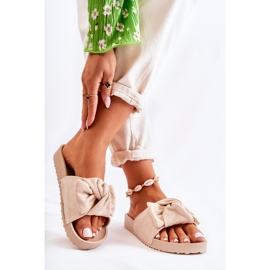 PE1 Chinelos de camurça clássicos com laço bege Hayle 2