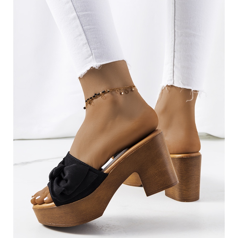 Chinelos pretos Sarthe de salto alto 1