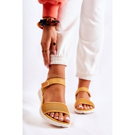 PE1 Sandálias femininas confortáveis ​​com velcro amarelo Sidney 1