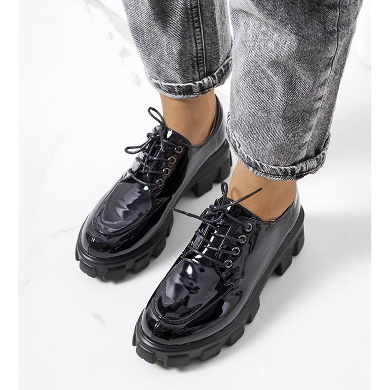 Tênis feminino lacado preto Donker 1