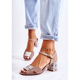 Sandálias de salto alto de couro Maciejka 04120-10 bege 1